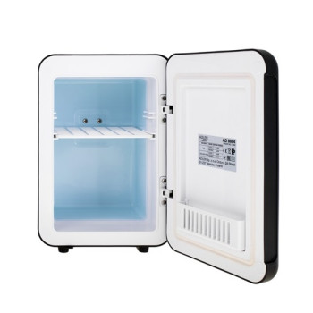 Adler AD8084 mini hűtőszekrény 4L fekete 