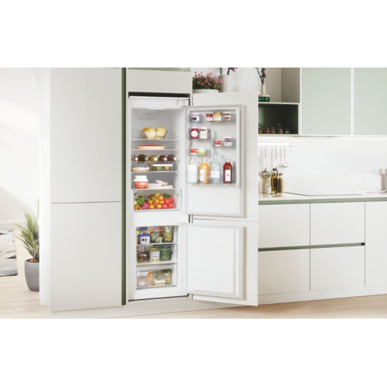 Candy CBL3518EVW beépíthető alulfagyasztós kombinált hűtőszekrény 177cm Low Frost Technology, Távezzérlés és extra tartalom (WiFi),