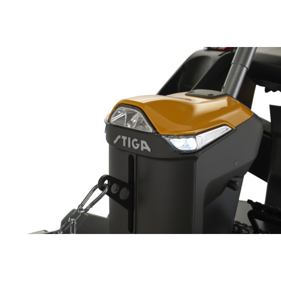 Stiga PARK 900 WX 4WD,9500m2 (Vágóasztal nélkül ) frontkaszás fűnyíró traktor, hidrosztatikus váltóval