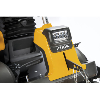 Stiga PARK PRO 900 AWX 4WD,13000m2, frontkaszás fűnyíró traktor(Vágóasztal nélkül), hidrosztatikus váltóval
