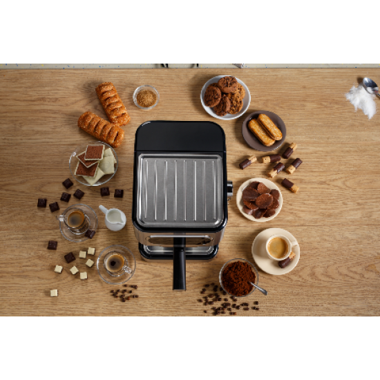 Gorenje ESCM15DBK kávéfőző 15BAR, inox-fekete szín