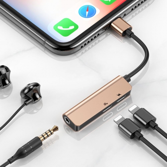 Baseus CALL52-17 3-in-1 iP Lightning to 2x lightning + 3.5mm Audio Adapter L52 Rozéarany