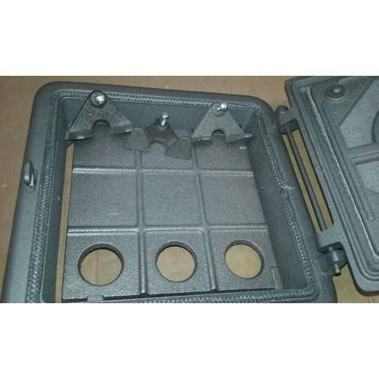 Cserépkályha tüzelőajtó grafit