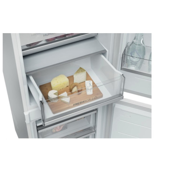 Haier EHBQW5518E Total No Frost beépíthető alulfagyasztós kombinált hűtőszekrény, Wifi, 178/73L, 54x55x177.2 cm