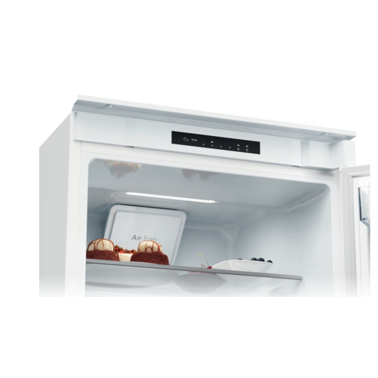 Candy CNBQL3518EV beépíthető alulfagyasztós kombinált hűtőszekrény, 194/74L, 54x55x177.2 cm 