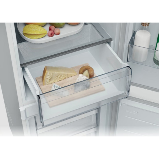 Candy CNBQL3518EV beépíthető alulfagyasztós kombinált hűtőszekrény, 194/74L, 54x55x177.2 cm 