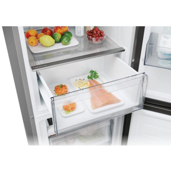 Candy CNCQ2T518EX No Frost alulfagyasztós kombinált hűtőszekrény, 197/82L, Wifi, 54.5x60.2x182.5 cm, inox szín 