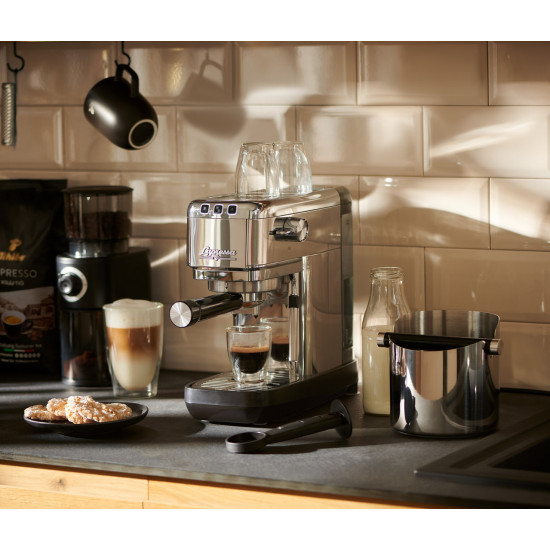 Tchibo Lapressa presszó kávéfőző, 1300W, ezüst szín 