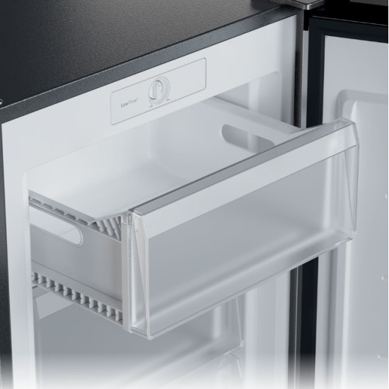 Candy CNUQ2L58EX fagyasztószekrény, 90L, 54.5x57x86 cm, ezüst szín