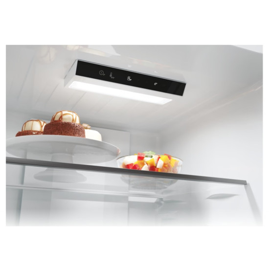 Candy CNCQ2T518EW No Frost alulfagyasztós kombinált hűtőszekrény, 197/82L, 54.5x60.2x182.5 cm 