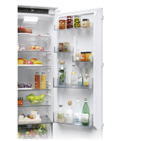 Candy CML5518EVWL beépíthető egyajtós hűtőszekrény, Wifi, 315L, 54x55x177.2 cm