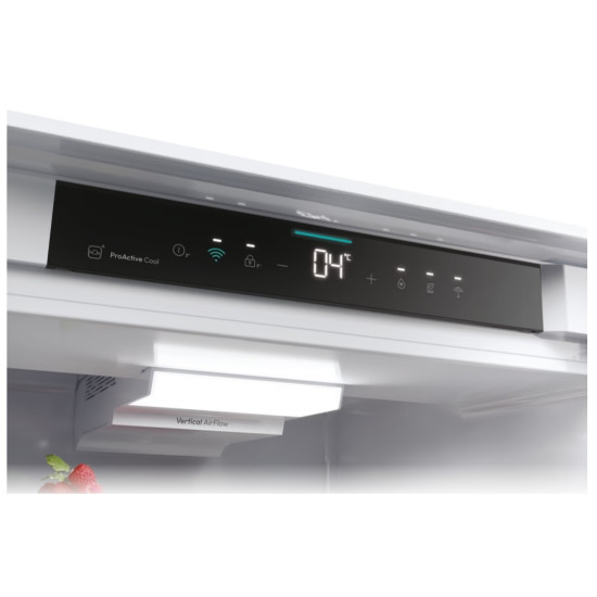 Candy CML5518EVWL beépíthető egyajtós hűtőszekrény, Wifi, 315L, 54x55x177.2 cm