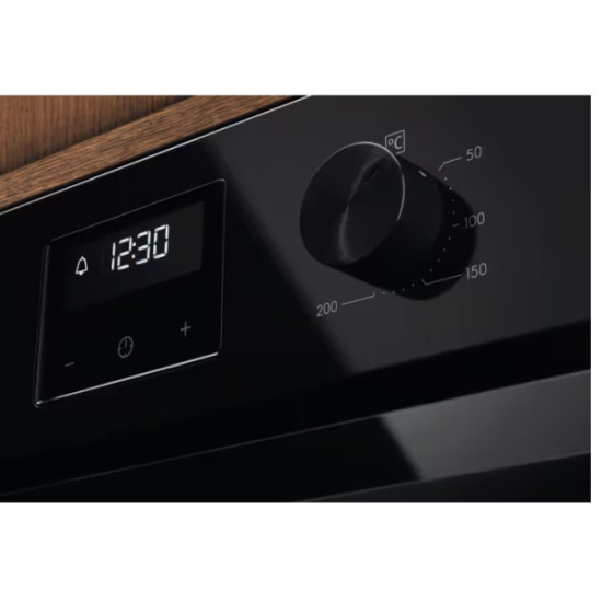 Electrolux LOFGF00BK beépíthető sütő, 65L, 59.4x56x59.8 cm, fekete szín 