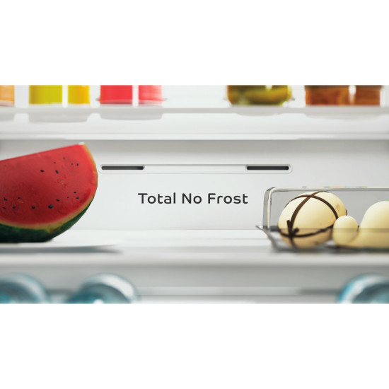 Indesit INFC9 TO32X Total No Frost alulfagyasztós kombinált hűtőszekrény, 263/104L, 59.6x67.8x202.7 cm, inox szín 