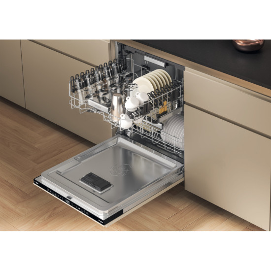 Whirlpool W7I HT58 T teljesen beépíthető mosogatógép, 3 kosár, automatikus ajtónyitás, 15 teríték, 59.8x55.5x82 cm
