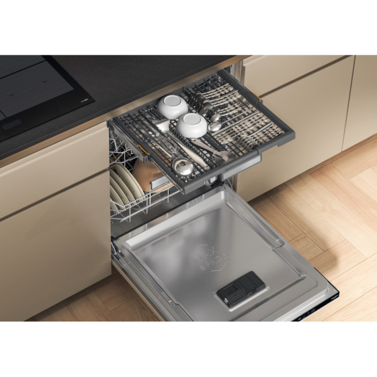 Whirlpool W7I HT58 T teljesen beépíthető mosogatógép, 3 kosár, automatikus ajtónyitás, 15 teríték, 59.8x55.5x82 cm