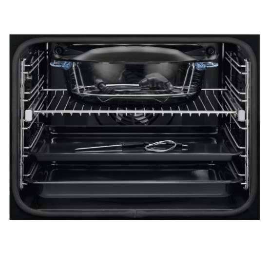 Electrolux EOC8P39WZ beépíthető hőlégkeveréses sütő, 72L, WIFI, 59.6x56.9x59.4 cm, fekete 