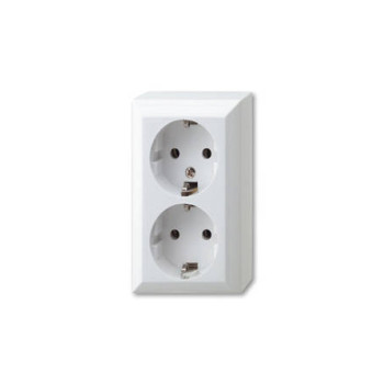 GAO 0311H 2 férőhelyes földelt csatlakozó falsíkra szerelhető