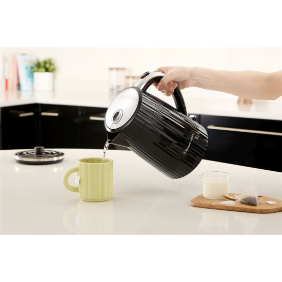 Russell Hobbs 27361-70/RH vízforraló, 2400W, 1.7L, fekete szín 