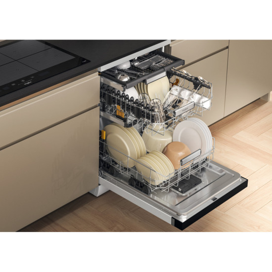 Whirlpool W7F HS51 mosogatógép, 15 teríték, 3 kosár, automatikus ajtónyitás, 60x59x85 cm