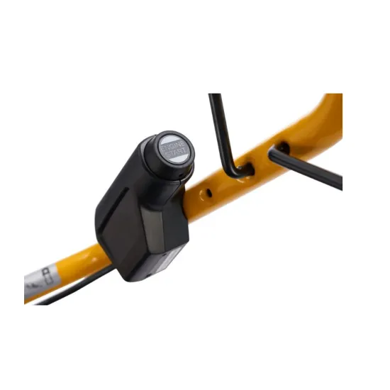 Stiga COMBI 748 SE elektromos indítású önjárós benzinmotoros fűnyíró 4 az 1-ben: gyűjtés, mulcsozás, oldalsó és hátsó ürítés akár 25°-os szögben elfordítható a tolókar – így a sövények alatt és a falak mentén is nyírhat