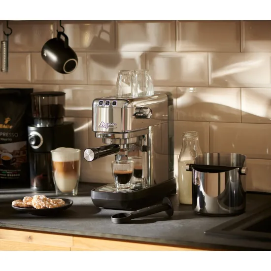 Tchibo Lapressa presszó kávéfőző, 1300W, ezüst szín 