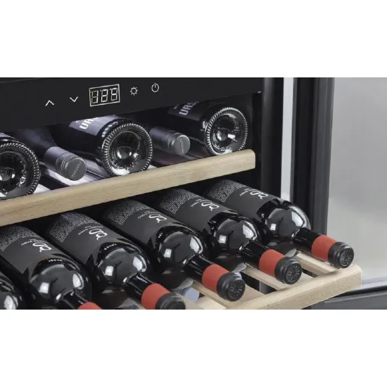 CASO WineSafe 18EB  beépíthető borhűtő 