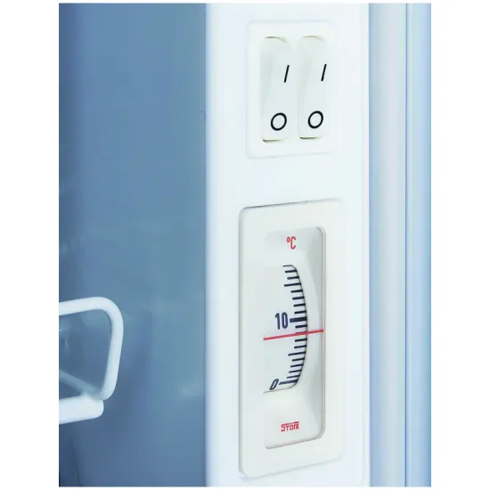 Whirlpool ADN 221/2 üvegajtós hűtőszekrény, aluminium ajtókerettel, 455 liter, 60X68,5X202.5cm 