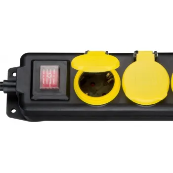 3-as elosztó 45 ° -ban elforgatott,  védőburkolattal, kültéri használatra falra szerelhető IP44, Goobay 45193