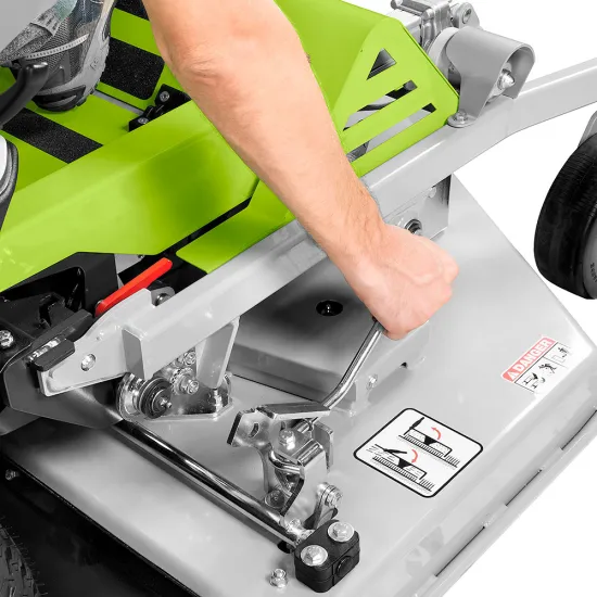 Grillo FX27 frontkaszás vágoasztalos botkormányos fűnyíró traktor ZERO TURN minden előnyével: nagyobb manőverezhetőség és rövidebb munkaidő