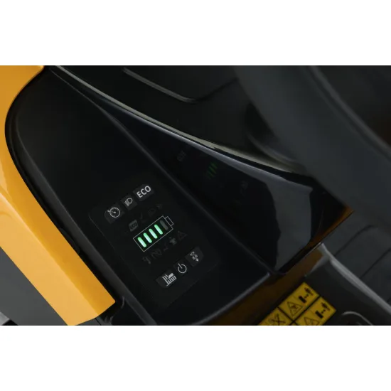 Stiga TORNADO 598e akkumulátoros oldalkidobós fűnyíró traktor 