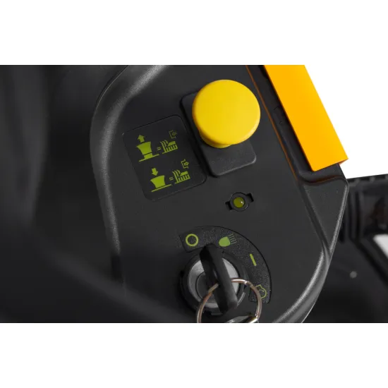 Stiga ESTATE 384 M fűgyűjtős fűnyíró traktor,mechanikus váltóval,gyűjtő,hátsó kidobó funkcióval