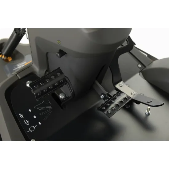 Stiga PARK 500 W, 7000m2,frontkaszás fűnyíró traktor (Vágóasztal nélkül),mulcsozás,hátsó kidobás funkcióval ,hidrosztatikus váltóval 