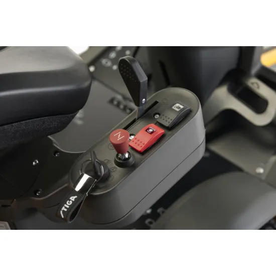 Stiga PARK 500 WX 4WD, 7500m2, frontkaszás fűnyíró traktor (Vágóasztal nélkül), hidrosztatikus váltóval