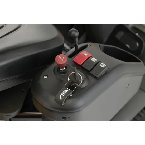 Stiga PARK 700 W, 8000m2, frontkaszás fűnyíró traktor (Vágóasztal nélkül), hidrosztatikus váltóval,mulcsozás,hátsó kidobás