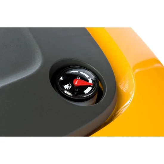 Stiga PARK 300 M frontkaszás fűnyíró traktor (Vágóasztal nélkül), 2500m2, 85cm vágófelülettel,hidrosztatikus váltóval