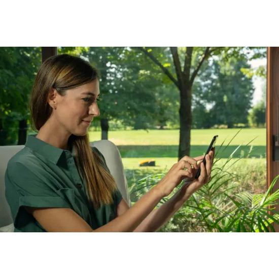 Stiga A 1500 robotfűnyíró, emelés, akadály, eső, lopás érzékelővel, 4késes, dokkolós, automatikus töltéshez visszatérés rendszerrel