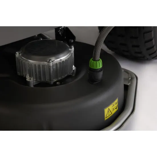 Stiga GYRO 900e helyben forduló akkumulátoros fűnyíró traktor,szénkefe nélküli motor,hátsó kidobás,mulcsozás(opcionális) funkcióval