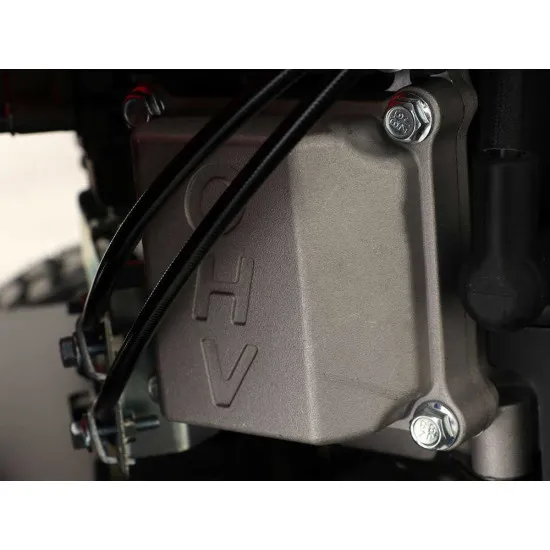 Castelgarden XDC180 HD Hidrosztatikus váltos, gyűjtős fűnyíró traktor, ST550 kéthengeres 10,4kW motorral 98cm vágószélesség, 240l gyűjtőkapacítás