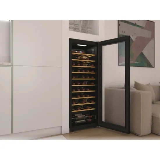 Candy CWC058 borhűtő,58 palackos,WiFi, LED világítás, 47.5x45.6x128 cm 