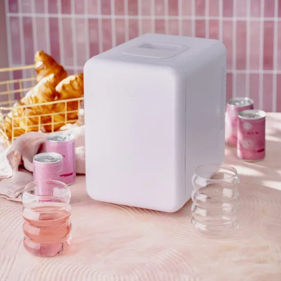 Adler AD8084W mini hűtőszekrény 4L, fehér szín 