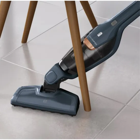 Electrolux EERC75DB álló porszívó, farmerkék szín 