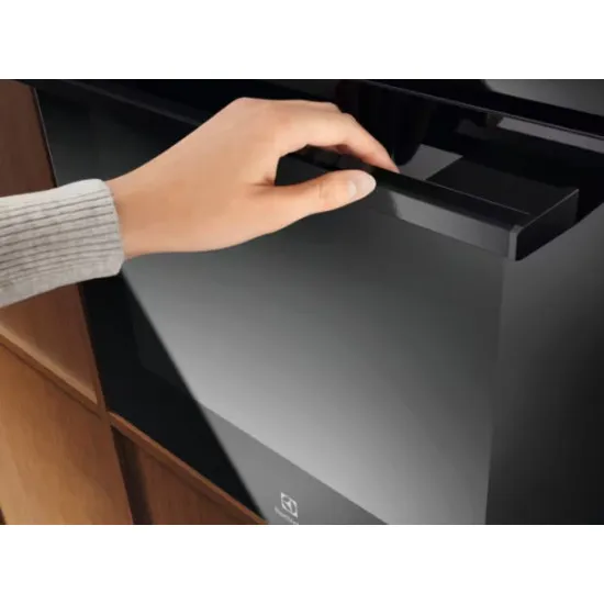 Electrolux LOF4P06BK beépíthető sütő, 65L, pirolitikus tisztítás, 59.4x56x59.8 cm, fekete szín 