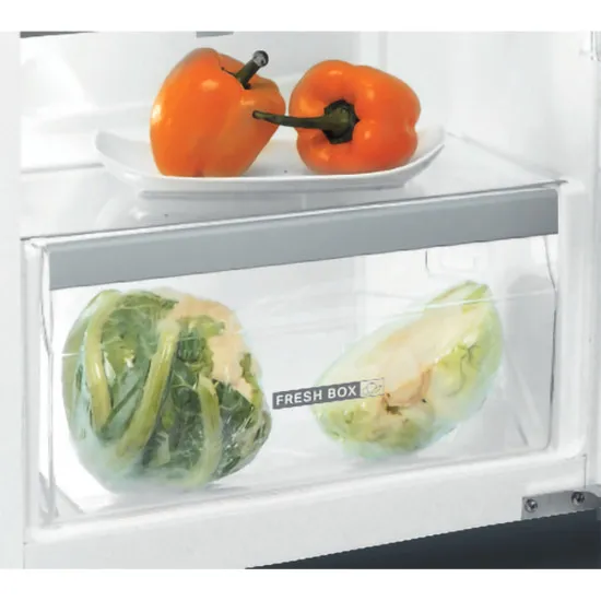 Whirlpool ARG 86122 beépíthető egyajtós hűtőszekrény fagyasztóval, 171/18L, 54x54.5x122 cm, inox szín 