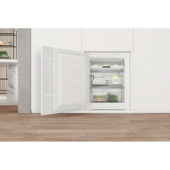 Whirlpool WHC18 T573 Total No Frost beépíthető alulfagyasztós kombinált hűtőszekrény, 182/68L, Zen Inverter Kompresszor, 54x54.5x177 cm