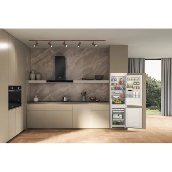 Whirlpool WHC18D031C1 beépíthető alulfagyasztós kombinált hűtőszekrény, 189/79L, 54x54.5x177 cm