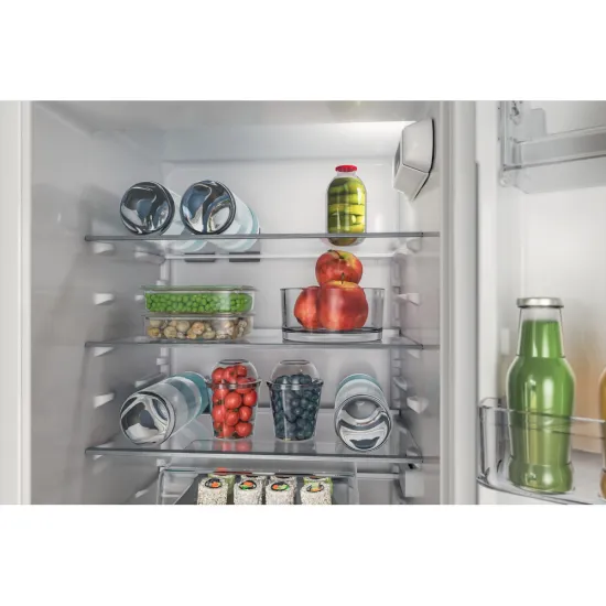 Whirlpool WHC18D031C1 beépíthető alulfagyasztós kombinált hűtőszekrény, 189/79L, 54x54.5x177 cm