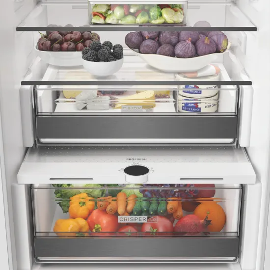 Whirlpool WHK2 5292 B4E Total No Frost beépíthető alulfagyasztós kombinált hűtőszekrény, 194/76L, Zen Inverter Kompresszor, 54x55x177.5 cm, cink fém szín 