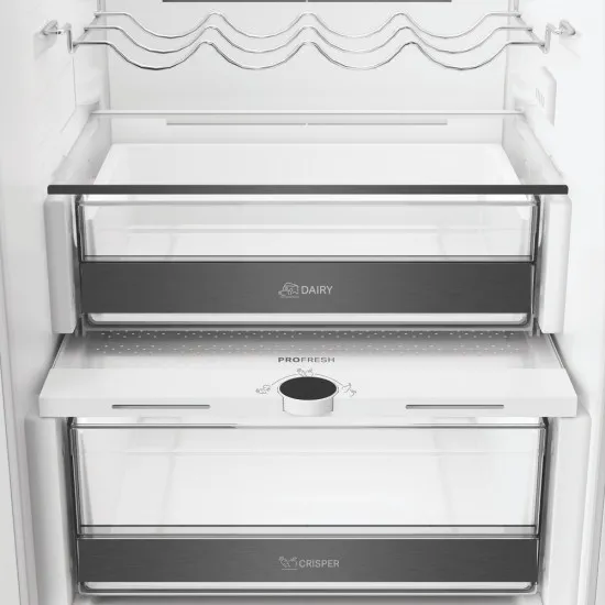 Whirlpool WHK2 5322 B4E Total No Frost beépíthető alulfagyasztós kombinált hűtőszekrény, 224/76L, Zen Inverter Kompresszor, 54x55x193.5 cm, cink fém szín 