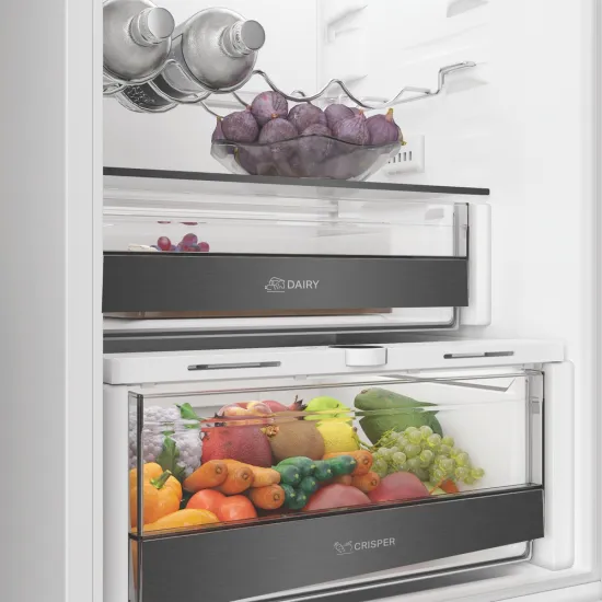 Whirlpool WHK2 5324 B6E Total No Frost beépíthető alulfagyasztós kombinált hűtőszekrény, 224/76L, Zen Inverter Kompresszor, 54x55x193.5 cm